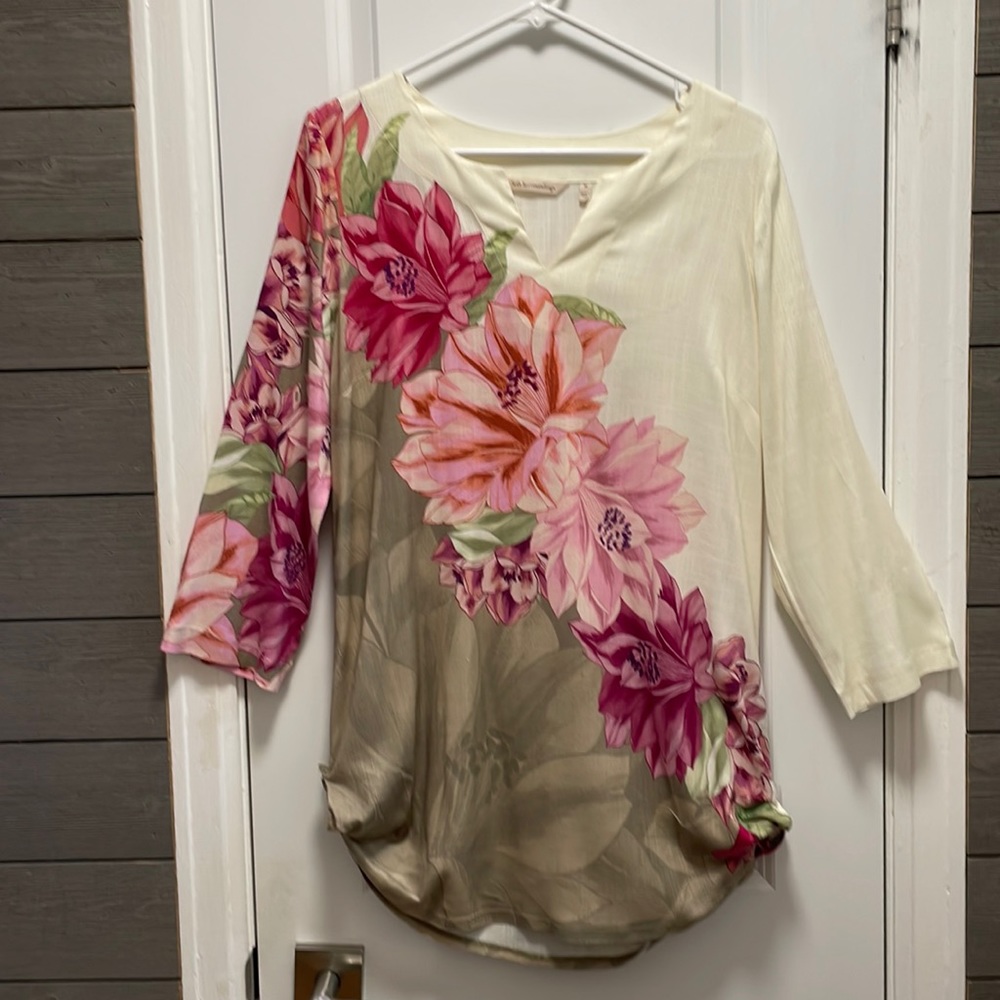 Soft Surroundings Floral Wearable Art 3/4 Sleeve Tunic M Like new!